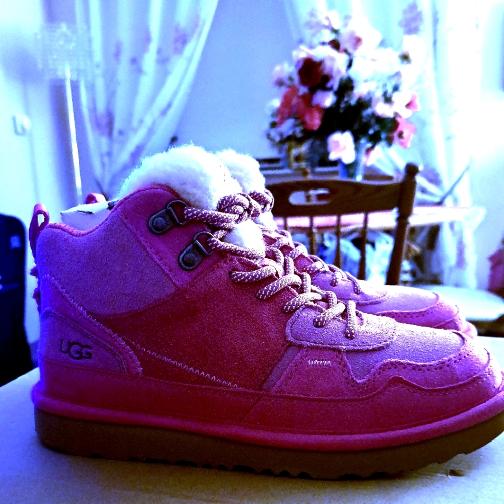 UGG Highland Hi Heritage Raspberry Sorbet Rose Kids Sz 4/ Women 6 Boot Sneaker